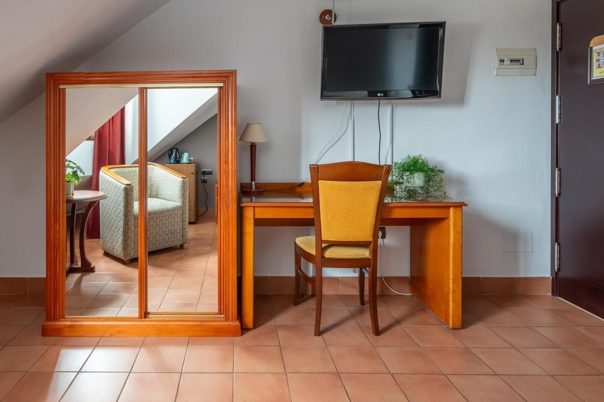 I Am La Posada Hotel And Apartment Benalmadena Bagian luar foto